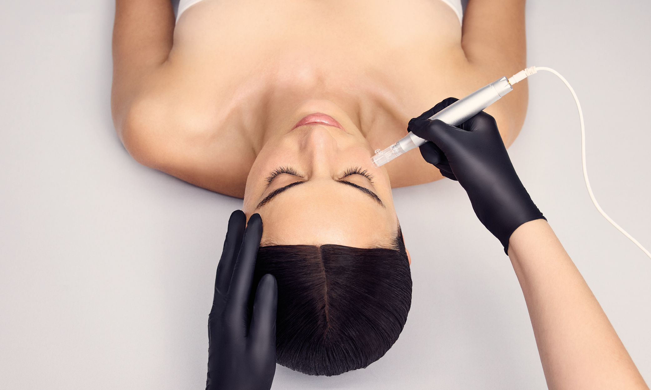 Microneedling Behandlung mit DOCTOR BABOR PRO im Kosmetikstudio